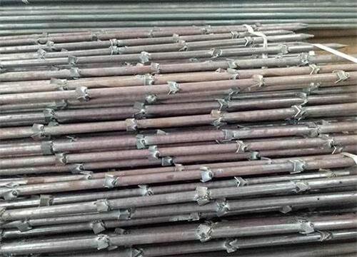 玉龙隧道钢花管